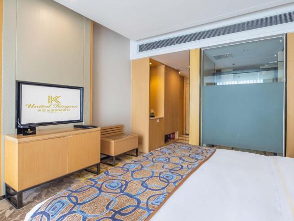 United Kingson HoteL : photo 6 de la chambre chambre lit king-size exécutive