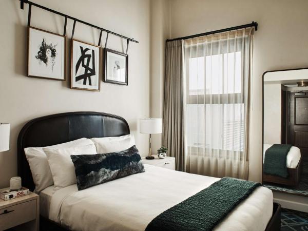 Hotel Figueroa, Unbound Collection by Hyatt : photo 2 de la chambre chambre lit queen-size 