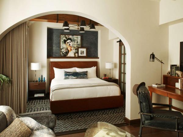 Hotel Figueroa, Unbound Collection by Hyatt : photo 2 de la chambre suite junior lit king-size