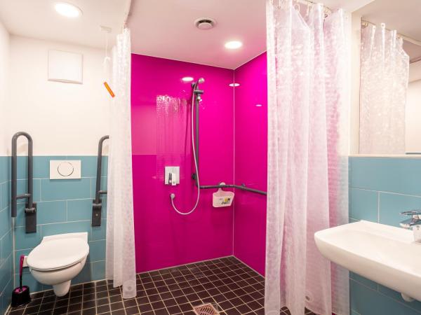 Jaeger´s Munich (Hotel/Hostel) : photo 6 de la chambre lit dans dortoir mixte de 10 lits - réservé aux 18-35 ans