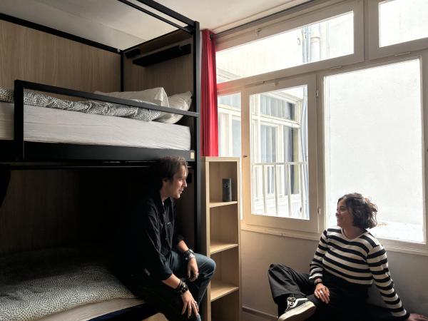 Onefam Les Corts : photo 2 de la chambre lit dans dortoir mixte de 4 lits avec salle de bains privée