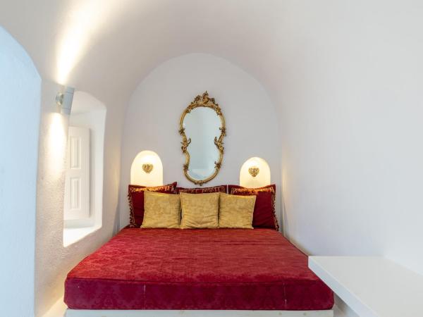 Asteras Villas : photo 10 de la chambre suite phoebe avec jacuzzi - vue sur caldera