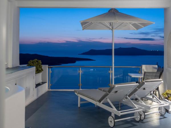 Asteras Villas : photo 10 de la chambre suite galatea avec jacuzzi - vue sur caldera