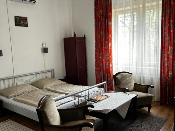 Kis Gellért Guesthouse : photo 1 de la chambre chambre triple