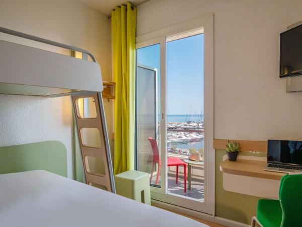 ibis budget Menton Bord de Mer : photo 4 de la chambre chambre triple - vue sur mer