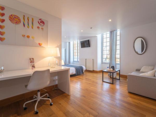 Château de Loubéjac : photo 4 de la chambre chambre familiale supérieure