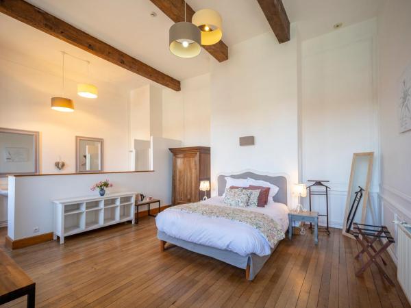 Château de Loubéjac : photo 6 de la chambre chambre double supérieure