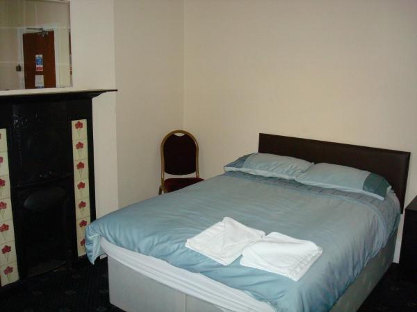 Forest Gate Hotel : photo 2 de la chambre chambre double Économique avec salle de bains commune