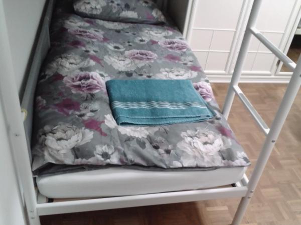 Gigli, rooms con cucina in comune e terrazza : photo 2 de la chambre chambre lit king-size - vue sur jardin