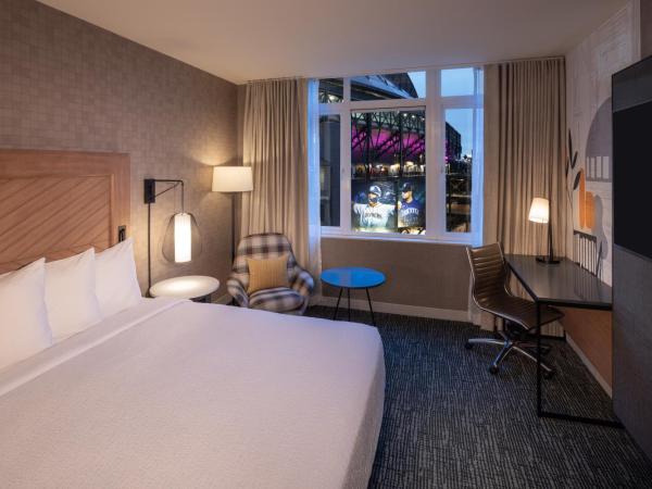 Silver Cloud Hotel - Seattle Stadium : photo 3 de la chambre chambre lit king-size