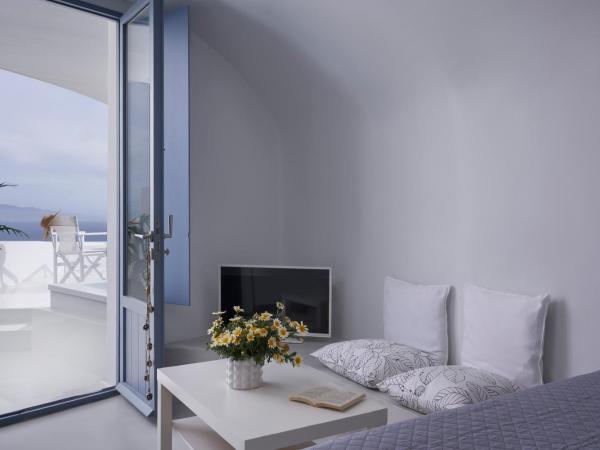 Fava Eco Suites : photo 7 de la chambre petite suite avec jacuzzi privé extérieur