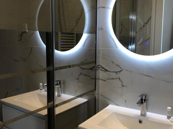 Hotel Cresp : photo 3 de la chambre petite chambre double - vue sur mer