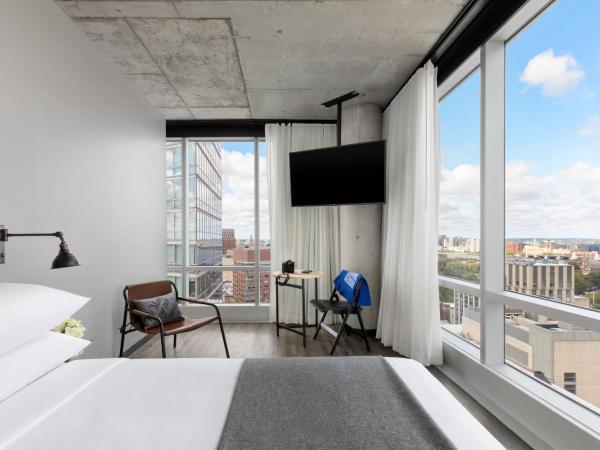 Moxy Boston Downtown : photo 1 de la chambre chambre d'angle avec vue imprenable