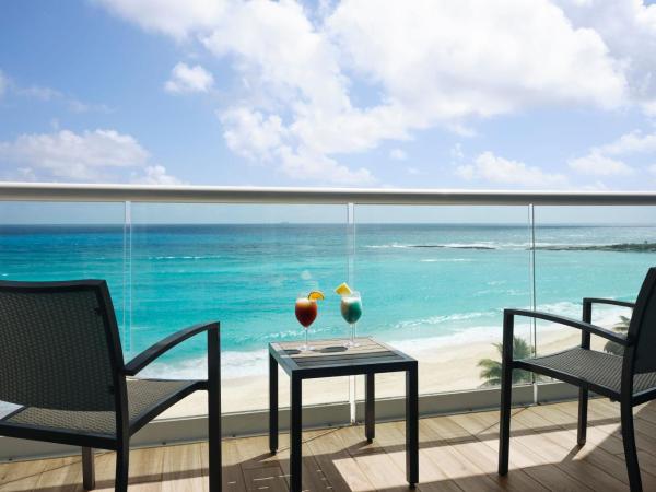 The Westin Cancun Resort Villas & Spa : photo 3 de la chambre suite lit king-size avec balcon - vue sur océan