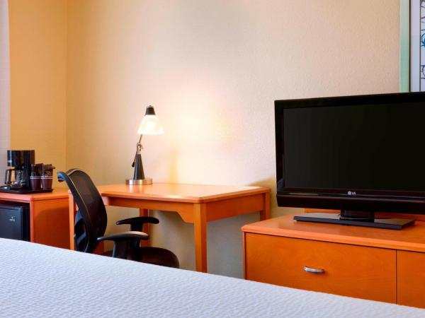 Fairfield Inn & Suites by Marriott Houston Energy Corridor/Katy Freeway : photo 2 de la chambre chambre lit king-size