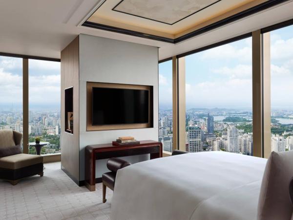 The Ritz-Carlton, Nanjing : photo 9 de la chambre club panorama suite, club lounge access, 1 bedroom suite