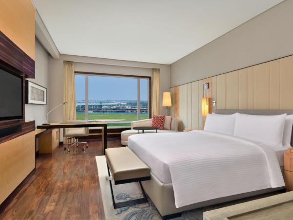 JW Marriott Hotel New Delhi Aerocity : photo 3 de la chambre executive club room, club level, guest room, 1 king