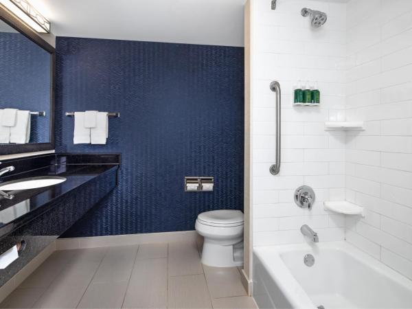 Fairfield Inn & Suites by Marriott Toronto Mississauga : photo 2 de la chambre chambre lit king-size