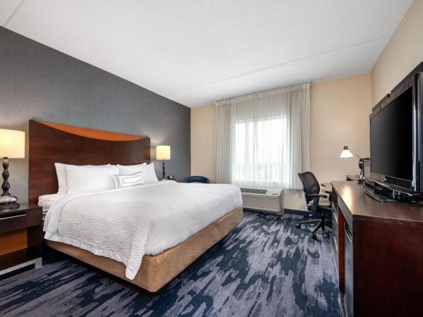 Fairfield Inn & Suites by Marriott Toronto Mississauga : photo 1 de la chambre chambre lit king-size