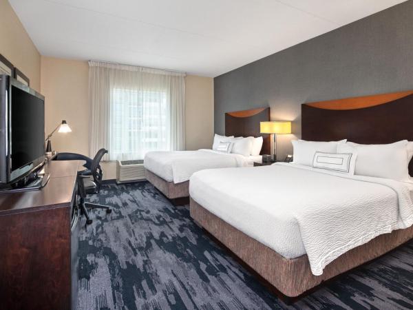Fairfield Inn & Suites by Marriott Toronto Mississauga : photo 1 de la chambre chambre avec 2 grands lits queen-size