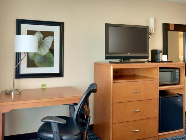 Fairfield Inn & Suites Salt Lake City Airport : photo 2 de la chambre chambre lit king-size