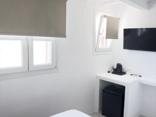 Alana Mykonos : photo 3 de la chambre chambre cosy - vue partielle sur mer