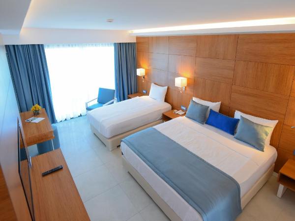 INFINITY BY YELKEN AQUAPARK&RESORTS KUŞADASI : photo 4 de la chambre chambre double ou lits jumeaux supérieure - vue sur jardin