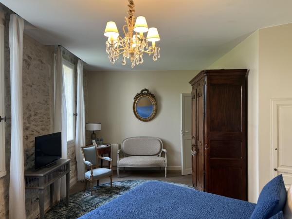 N15 - Les Confidences - Chambres d'hôtes : photo 2 de la chambre suite avec douche à l’italienne