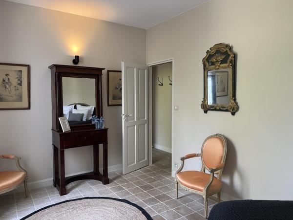 N15 - Les Confidences - Chambres d'hôtes : photo 8 de la chambre suite avec douche à l’italienne