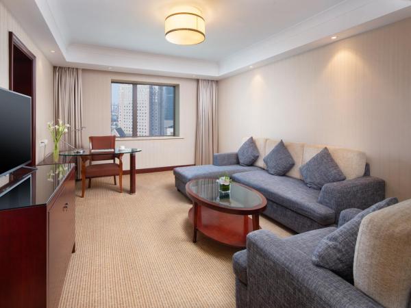 Jianguo Hotel Shanghai : photo 2 de la chambre suite supérieure