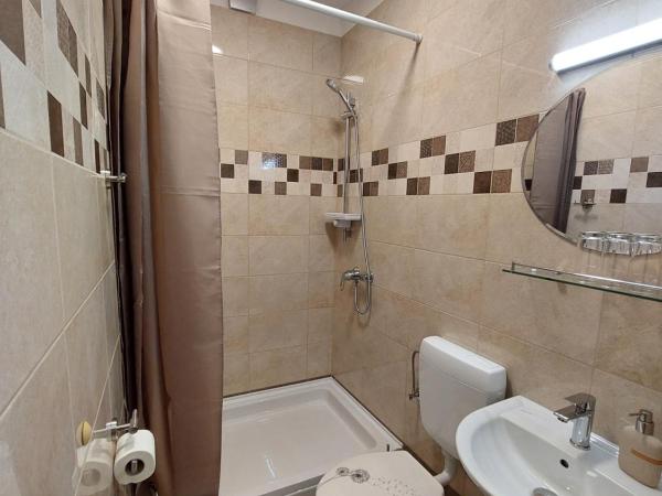 Pansion Klaudija : photo 9 de la chambre chambre triple - vue sur mer