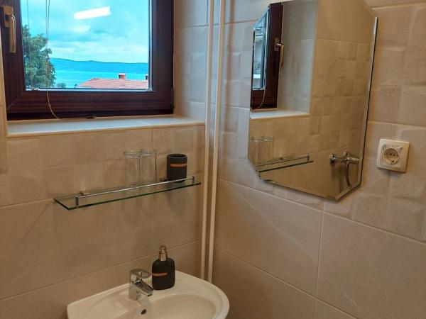 Pansion Klaudija : photo 7 de la chambre chambre triple - vue sur mer