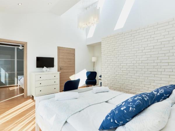 Villa Astoria : photo 3 de la chambre suite familiale avec balcon