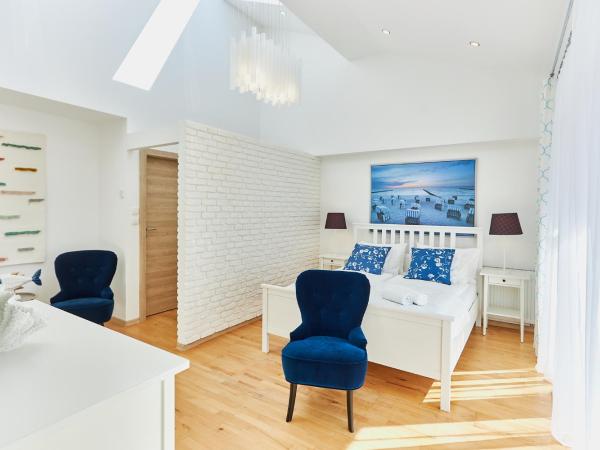 Villa Astoria : photo 5 de la chambre suite familiale avec balcon