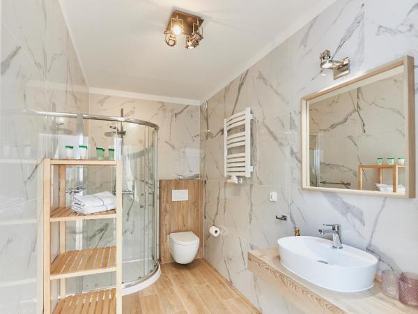 Villa Astoria : photo 6 de la chambre suite familiale avec balcon