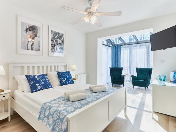 Villa Astoria : photo 1 de la chambre chambre double - vue sur jardin