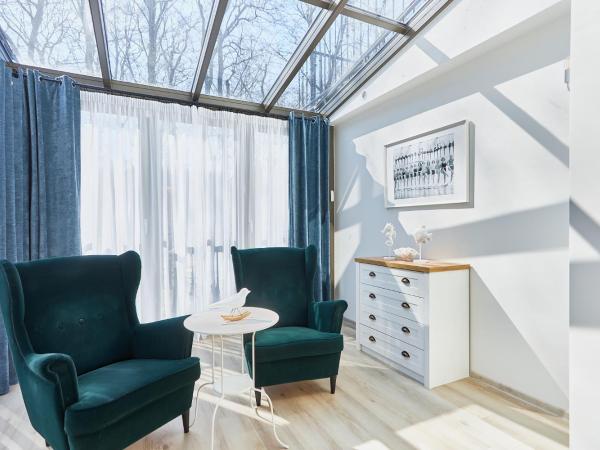 Villa Astoria : photo 4 de la chambre chambre double - vue sur jardin