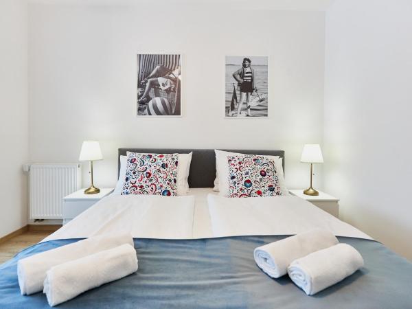 Villa Astoria : photo 8 de la chambre chambre double - vue sur jardin