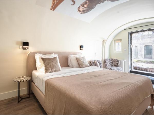 Court Hotel Utrecht City Centre : photo 4 de la chambre chambre lit king-size - vue sur jardin