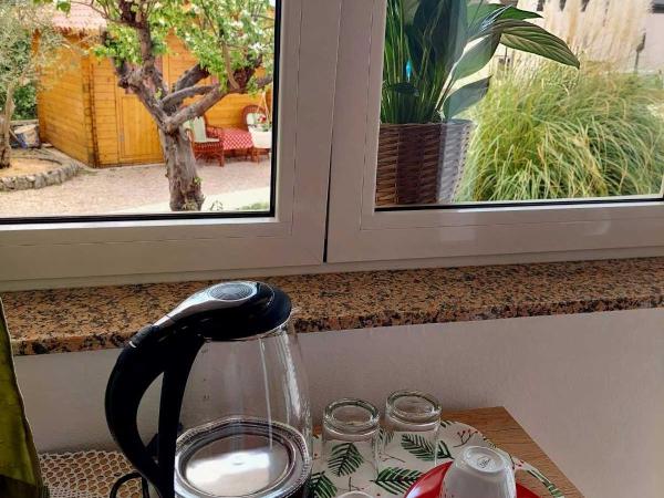 Rooms Hodanić : photo 4 de la chambre chambre double - vue sur jardin