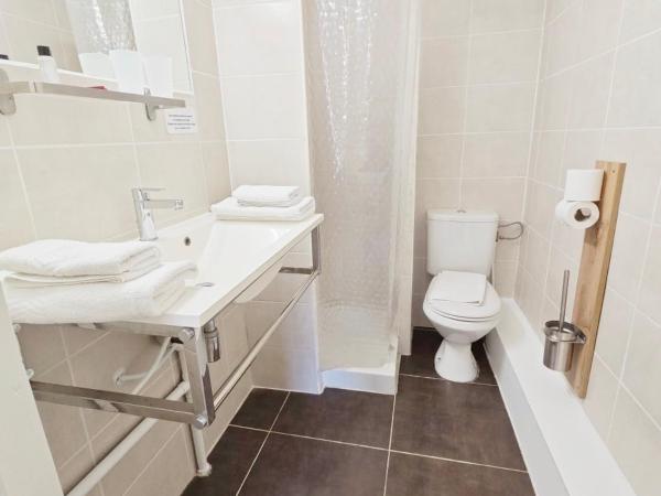 HOTEL DES CALANQUES : photo 5 de la chambre chambre double avec balcon