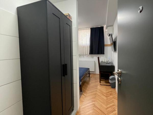 m-blok : photo 1 de la chambre chambre double avec salle de bains privative