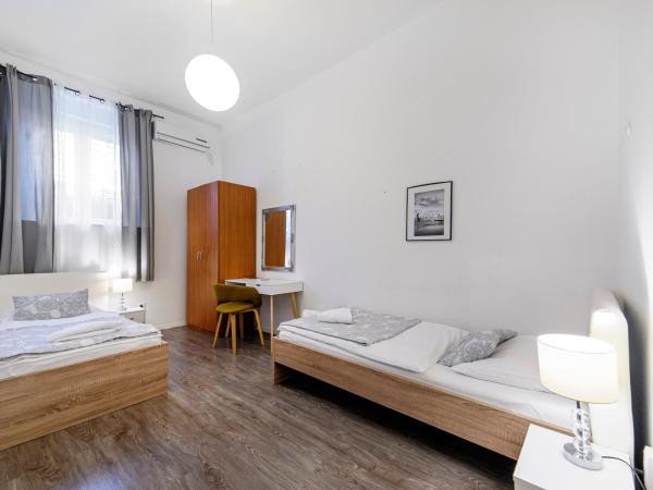 Hostel Globo : photo 1 de la chambre chambre lits jumeaux standard avec salle de bains commune