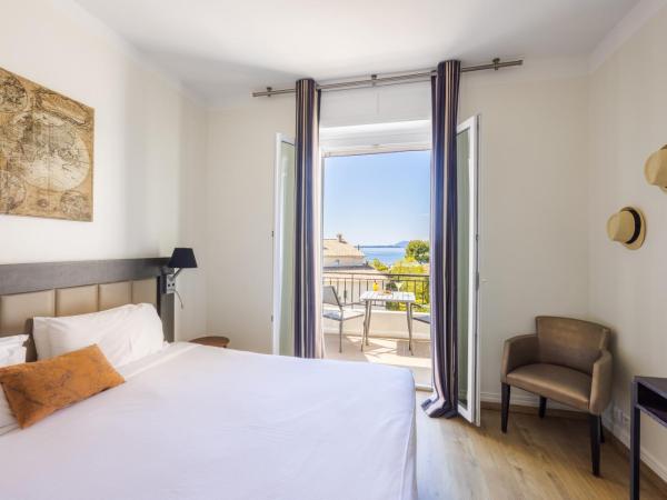 Hôtel La Villa Cap d'Antibes : photo 2 de la chambre chambre double prestige avec vue sur mer