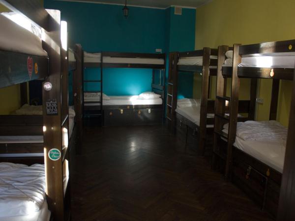 The Little Havana Party Hostel : photo 2 de la chambre lit dans dortoir mixte de 12 lits