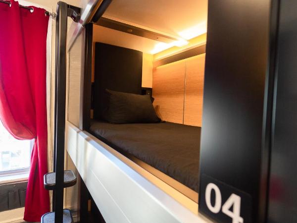 Music City Hotel - Home of the San Francisco Music Hall of Fame : photo 1 de la chambre lit simple dans capsule 4 lits pour femme