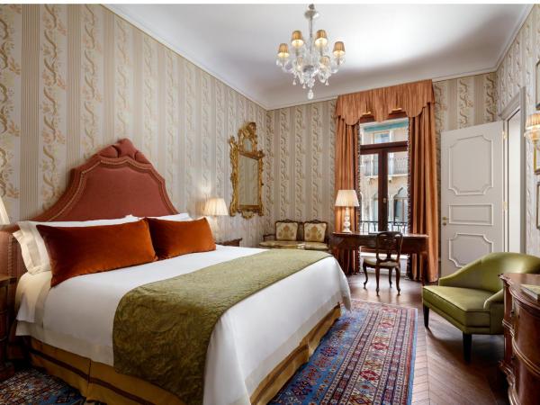 The Gritti Palace, a Luxury Collection Hotel, Venice : photo 1 de la chambre suite 1 chambre serenissima lit king-size - vue sur santa maria del giglio