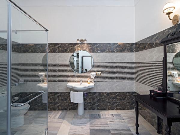 Hotel Narain Niwas Palace : photo 6 de la chambre deluxe double room- free early check in by 3 hours (subject to room availability),complimentary welcome drink,10% discount on food in imperial lancers,10% discount on spa