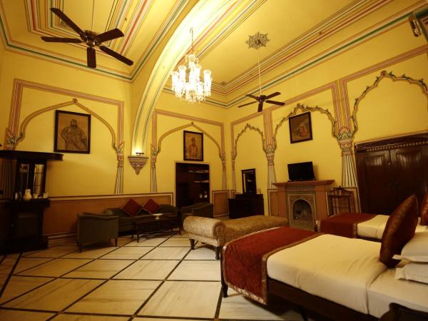 Hotel Narain Niwas Palace : photo 6 de la chambre kanota suite-  free early check in by 3 hours (subject to room availability),complimentary welcome drink,10% discount on food in imperial lancers,10% discount on spa