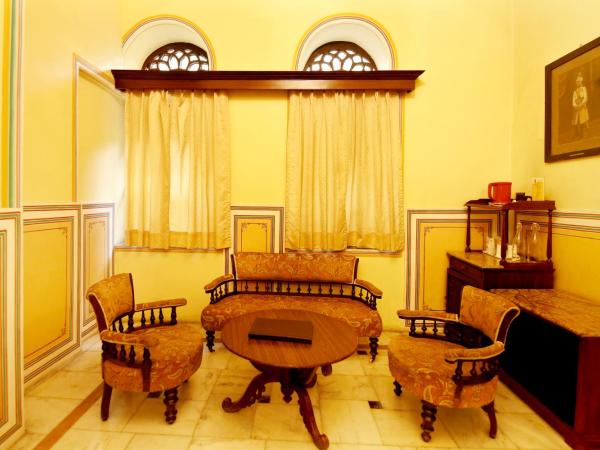Hotel Narain Niwas Palace : photo 6 de la chambre standard double room-  free early check in by 3 hours (subject to room availability),complimentary welcome drink,10% discount on food in imperial lancers,10% discount on spa